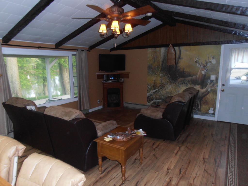Martin'S River Cabin Dresden エクステリア 写真